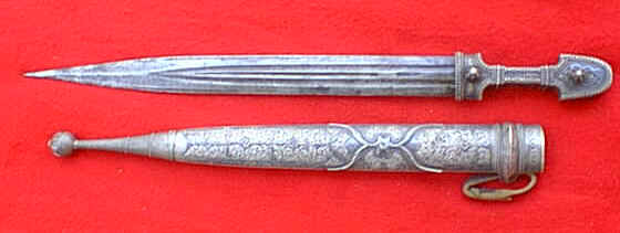 DEGA003.jpg (51448 bytes)