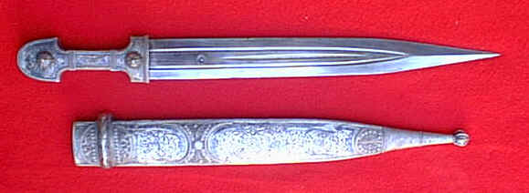 KINDJ025.jpg (60772 bytes)