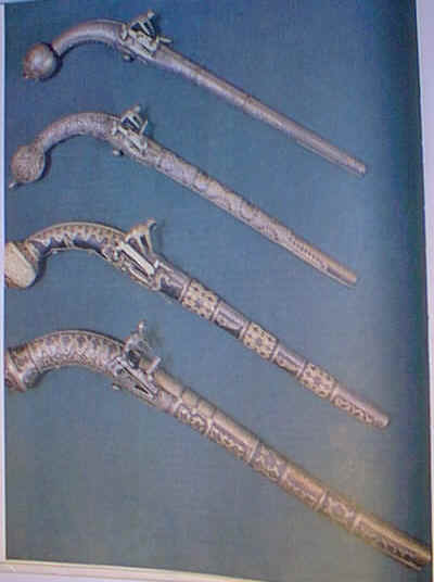 bookA010.jpg (67892 bytes)