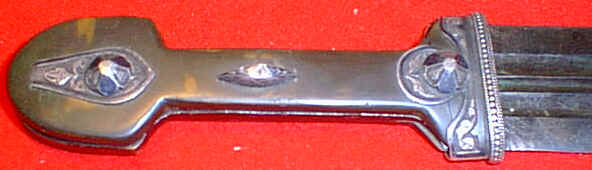 dagE003.jpg (99640 bytes)