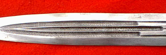 kindj010.jpg (100744 bytes)