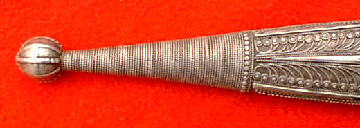 kindj013.jpg (99012 bytes)