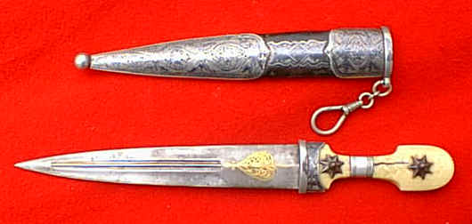 kindj016.jpg (56932 bytes)