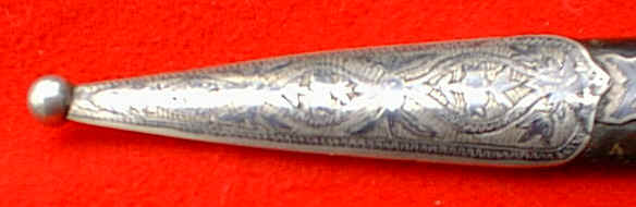 kindj018.jpg (72656 bytes)