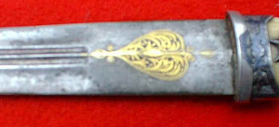 kindj020.jpg (98312 bytes)